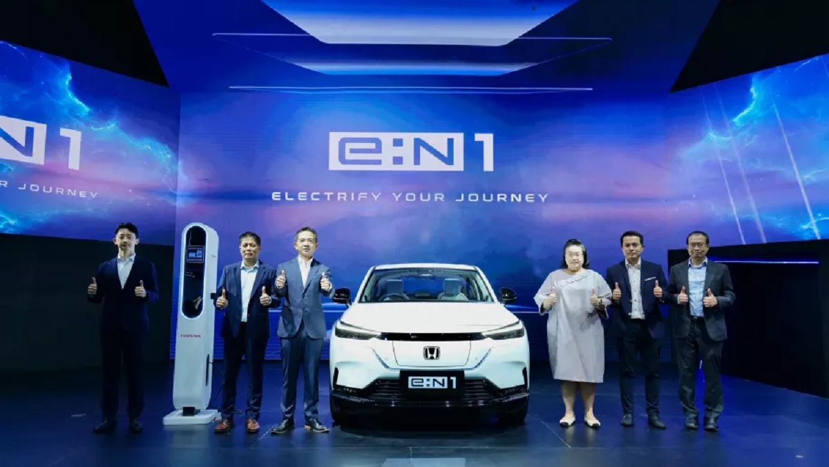 Resmi Meluncur Honda e:N1: Mobil Listrik Honda Pertama di Indonesia