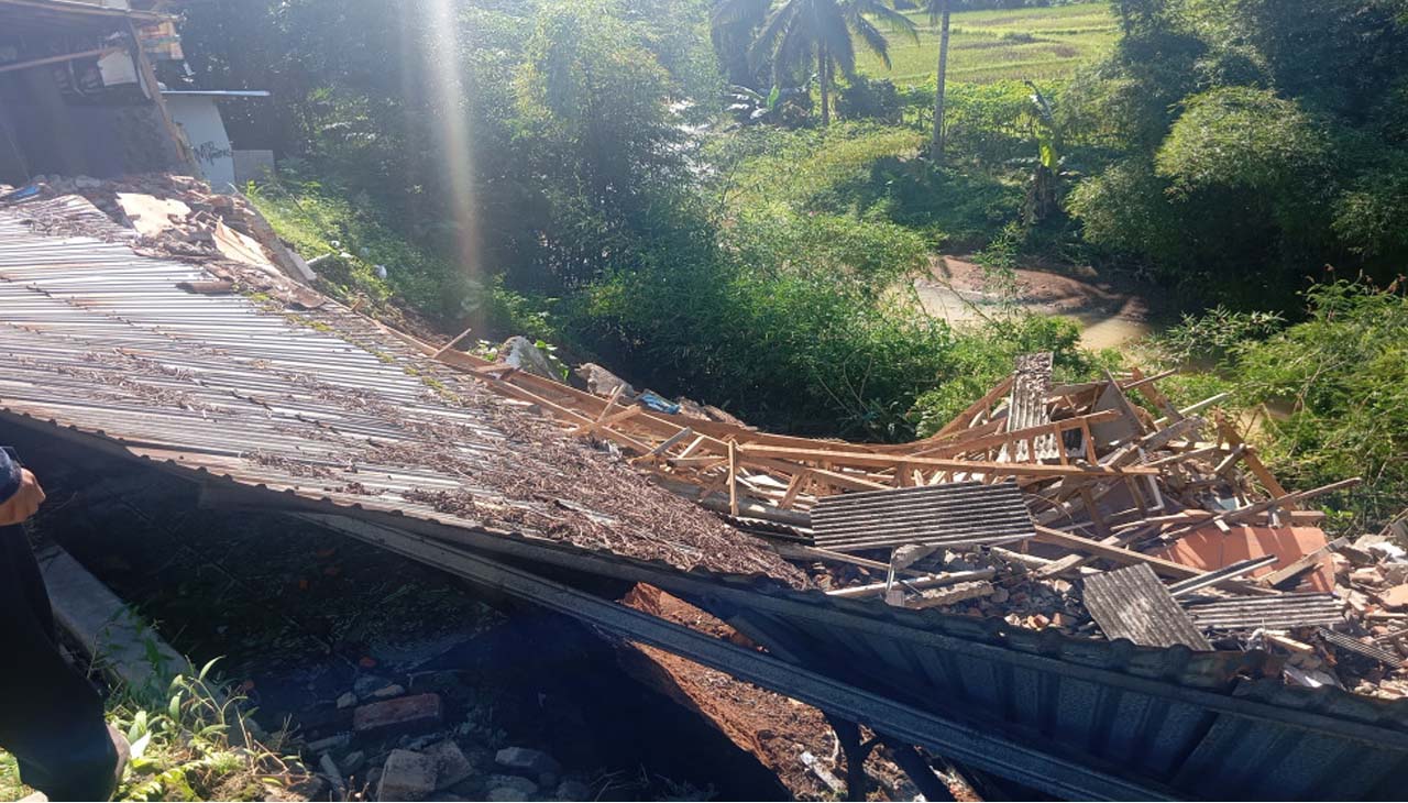 Longsor di Tasikmalaya Sebabkan Kerusakan Rumah di Tiga Kampung