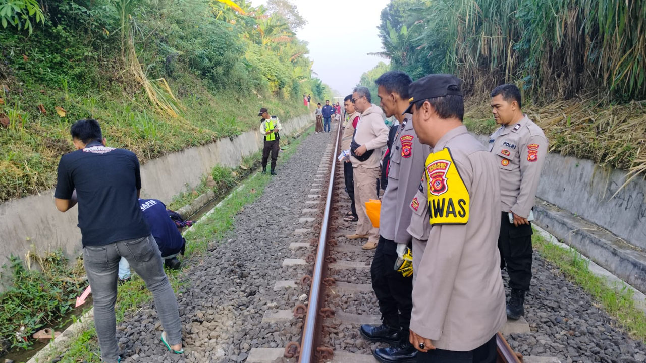 Mengenakan Daster dan Sandal, Perempuan Tertabrak KA Kahuripan di Tasikmalaya Subuh Tadi