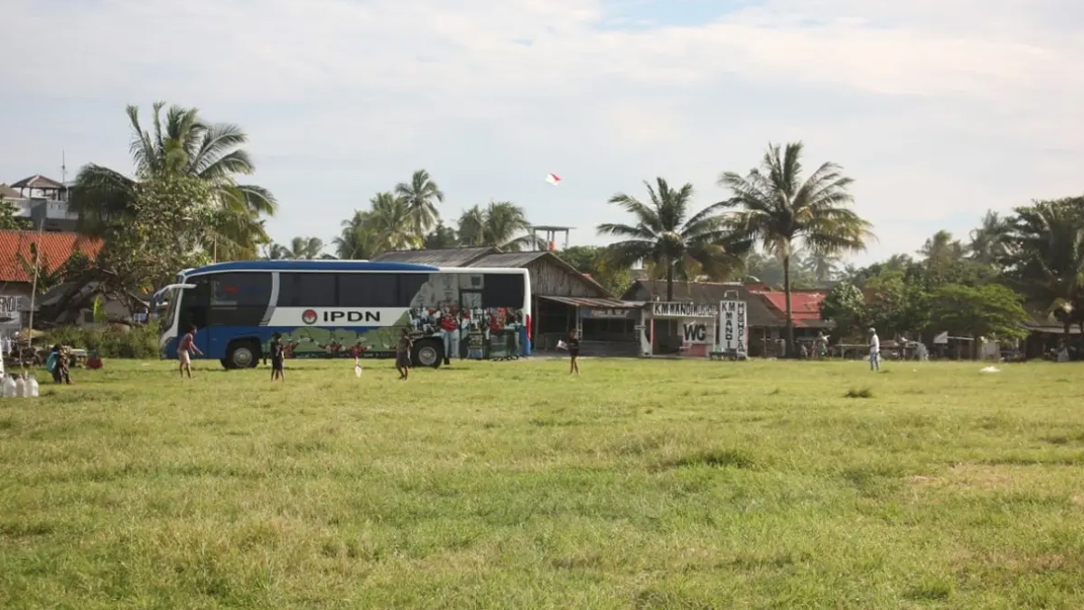 Lokasi Baru Parkir Bus Wisata di Pangandaran Selama Pasar Wisata Dirobohkan