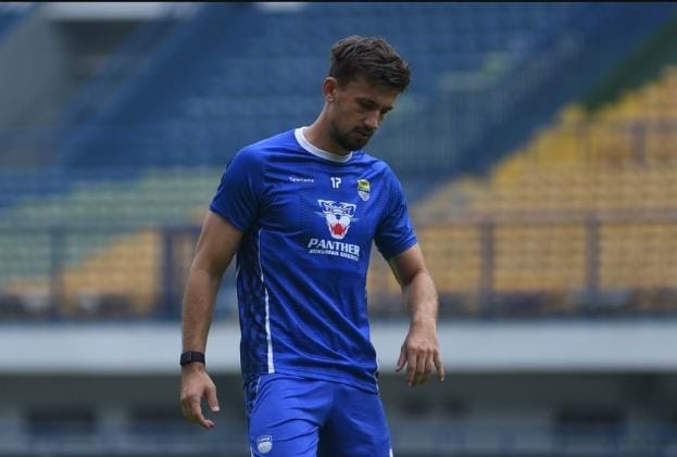 Badai Cedera Belum Reda, Persib Dipastikan Tanpa Mateo Kocijan Saat Lawan Barito Putera