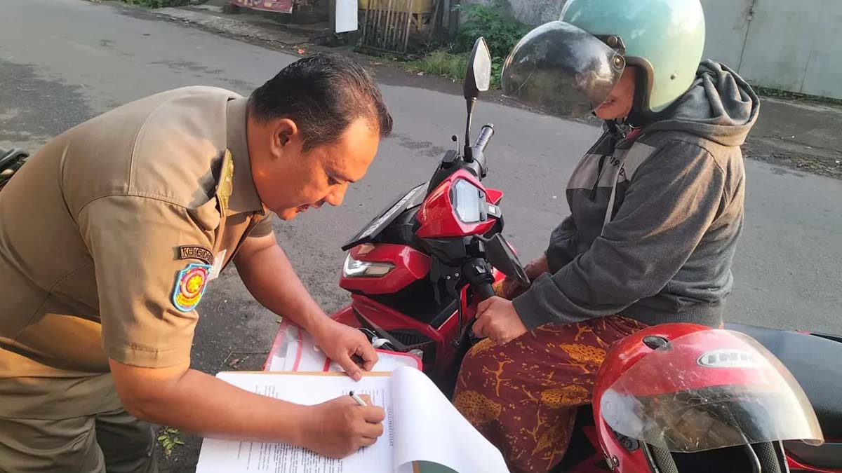 Satpol PP Tasikmalaya Tindak Warga Buang Sampah Sembarangan, Wujudkan Kota Lebih Bersih