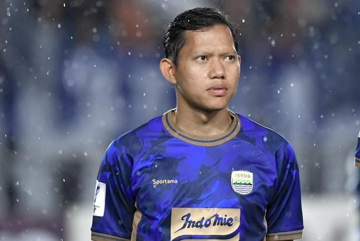 Kado Tahun Baru 2025 untuk Bobotoh, Adam Alis Dipermanenkan Persib dengan Durasi Kontrak 2 Tahun