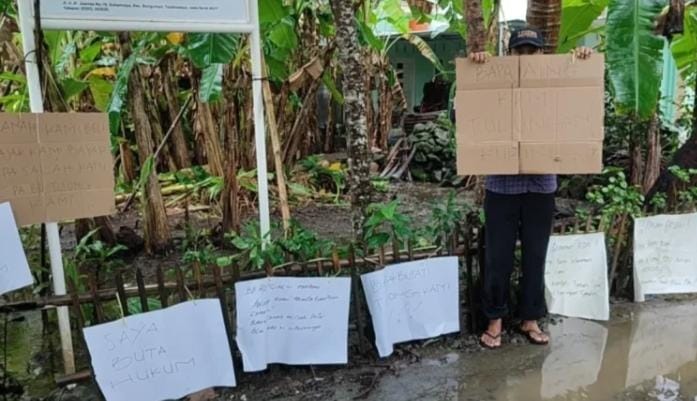 Warga Padaherang Pangandaran Protes, Tanah yang Ditempatinya Dipasang Plang Milik Kementerian Keuangan