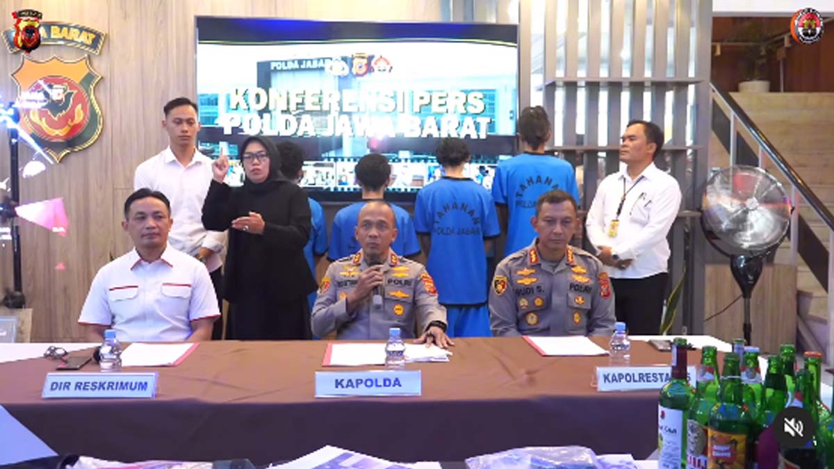 Kapolda Jabar Irjen Rudi Setiawan Sampaikan Update Kasus Aksi Anarkis pada Peringatan Hari Buruh Internasional