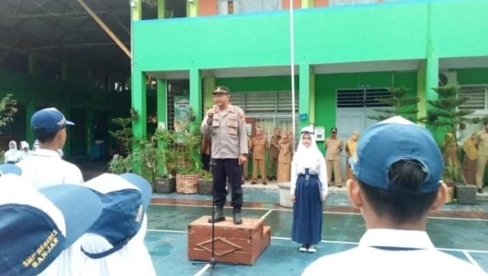 Polres Banjar Beri Edukasi kepada Pelajar SMPN 2 Banjar, Tekankan Pentingnya Disiplin