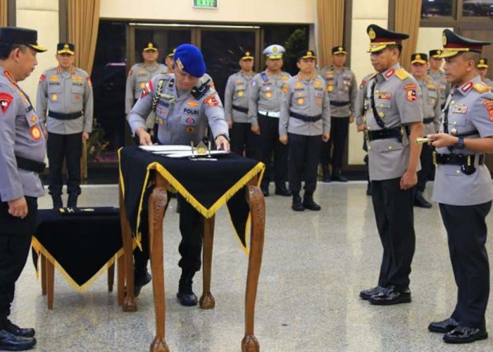 Irjen Rudi Setiawan Resmi Jabat Kapolda Jawa Barat Gantikan Jenderal Bintang Tiga Asal Tasikmalaya