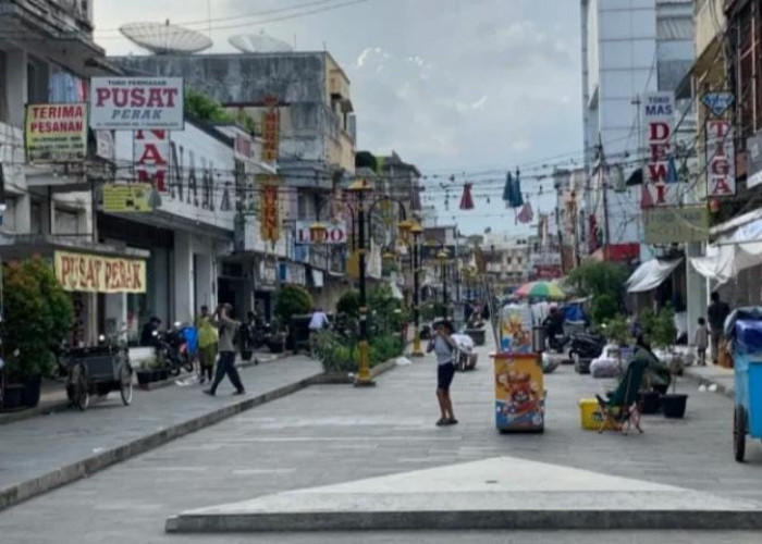 Jalan Pedestrian di Tasikmalaya Perlu Pembenahan, Masyarakat Ingin Kondisinya Tertata Rapi