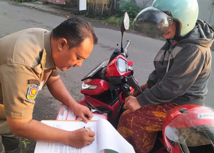Satpol PP Tasikmalaya Tindak Warga Buang Sampah Sembarangan, Wujudkan Kota Lebih Bersih