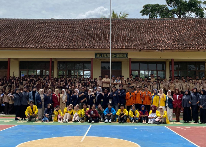 Siswa-siswi di Tasikmalaya Ikuti Acara Sosialisasi Kampus, Hadir Mahasiswa dari Berbagai Universitas